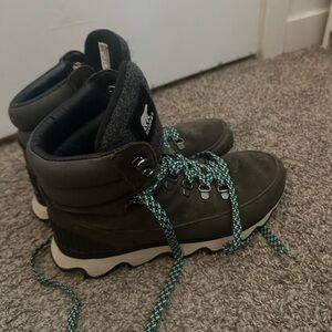 Sorel kinetic and conquest Boots